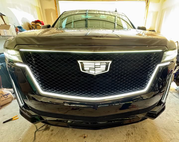 Car led hood light dynamic effect front grille through lamp